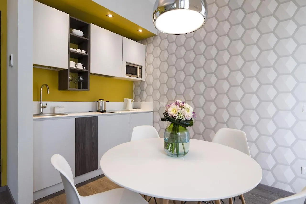 Contempora Apartments - Cavallotti 13 - A61 ミラノ 0*,  イタリア